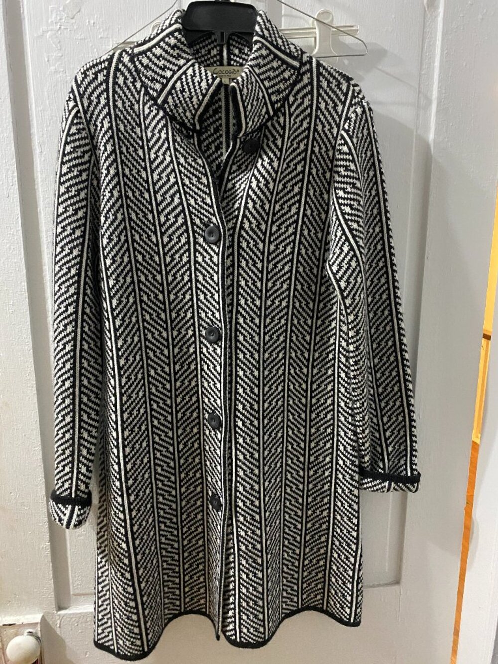 Cocogio Black&White Sweater Coat